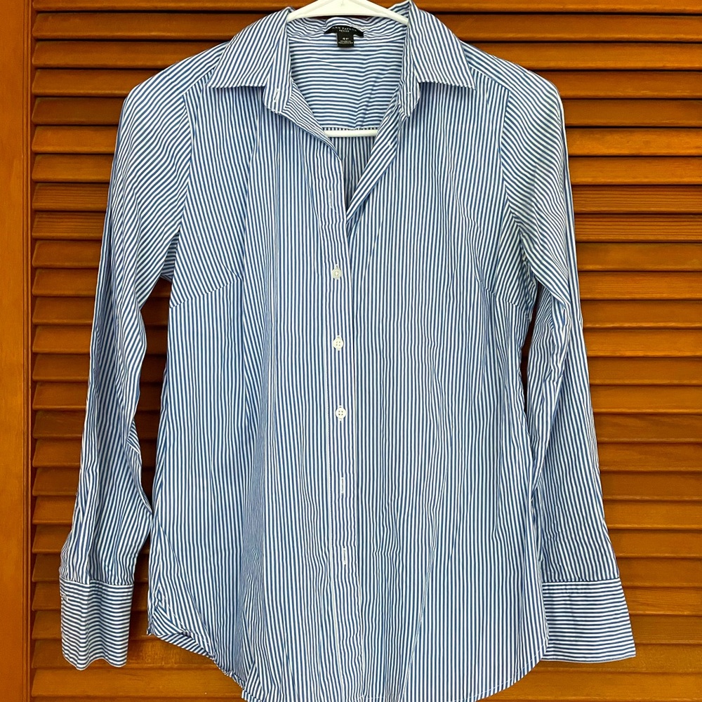 Women’s dress shirt